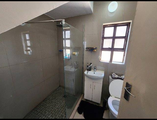7 BEDROOM SECTIONAL TITLE FOR SALE IN MUSGRAVE